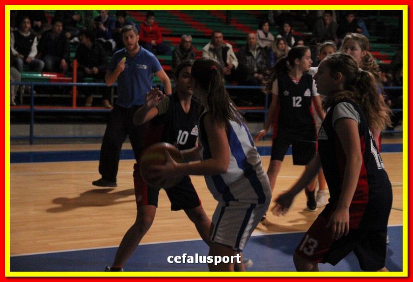 150228 Basket_U13F 099_tn.jpg